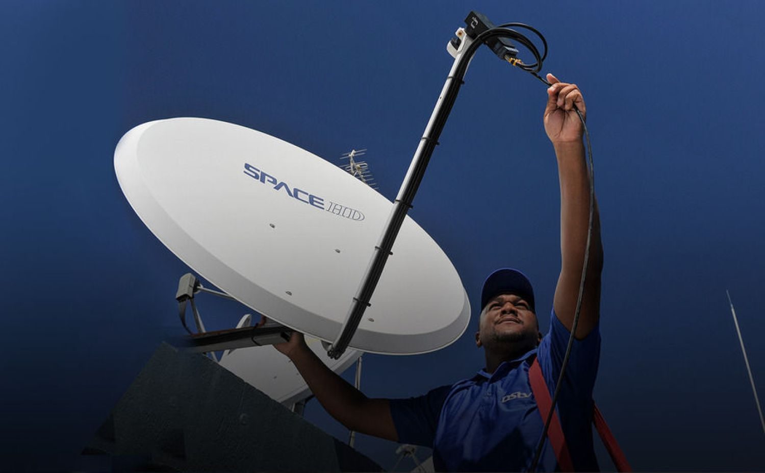 DSTV relocation service moving satellite dish to new home